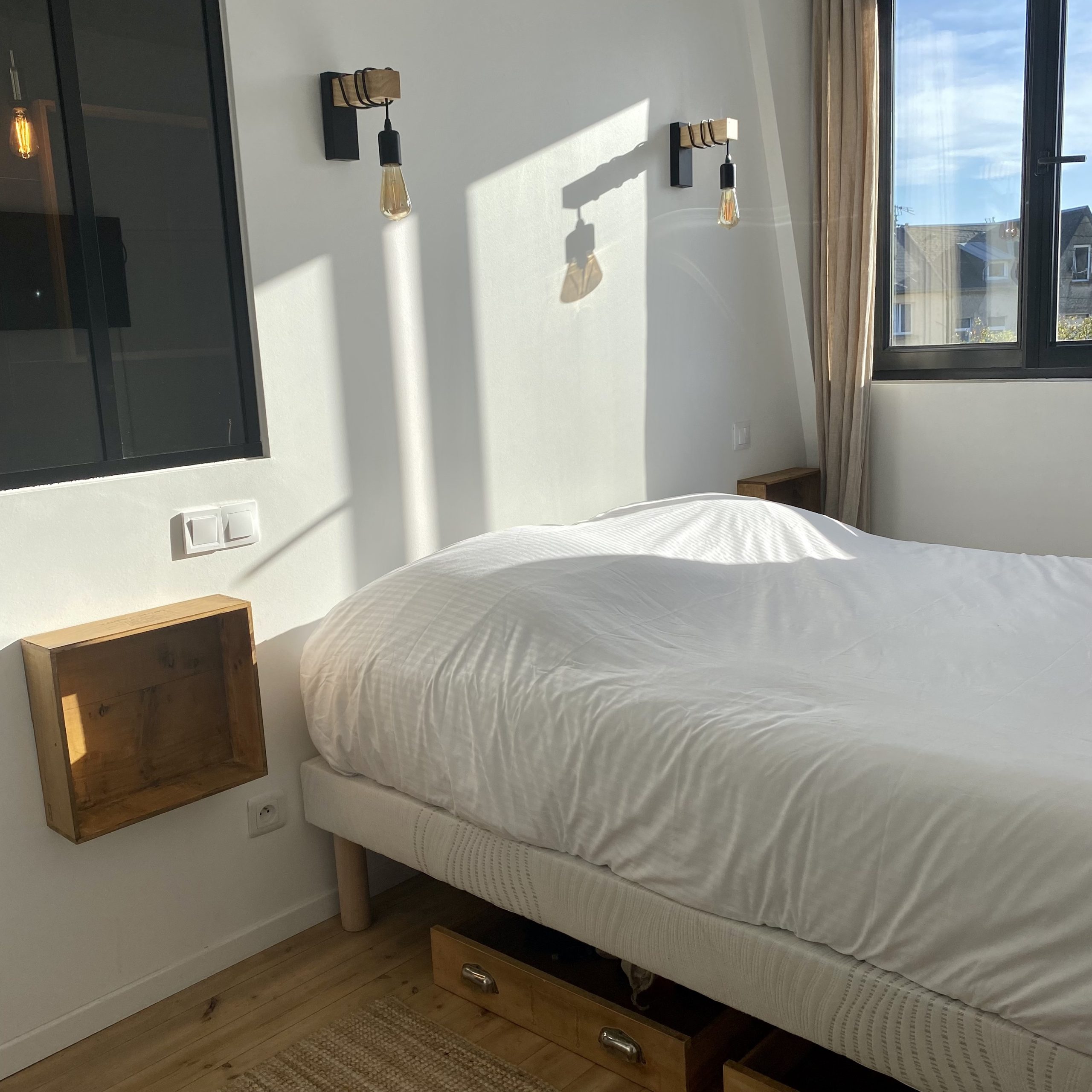 chambre-parquet-minimaliste-decoration